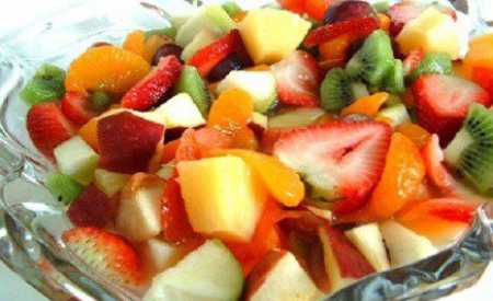 Ovocný salátek