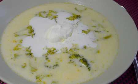Jemná polévka z brokolice 