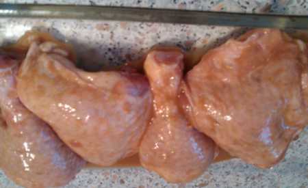 Pečená kuřecí stehna v marinádě z javorového sirupu