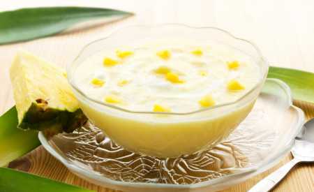 Ananasový salát s jogurtem