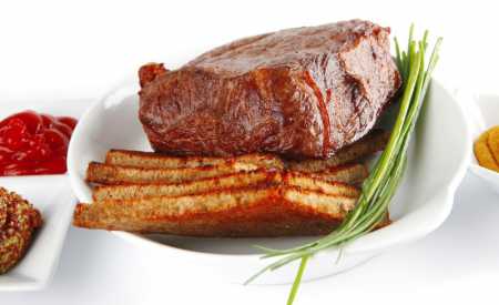 Grilované toasty se steakem