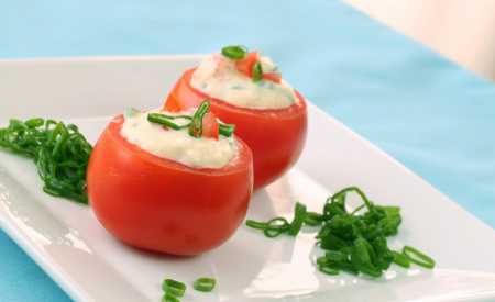 Plněná rajčata s majonézou